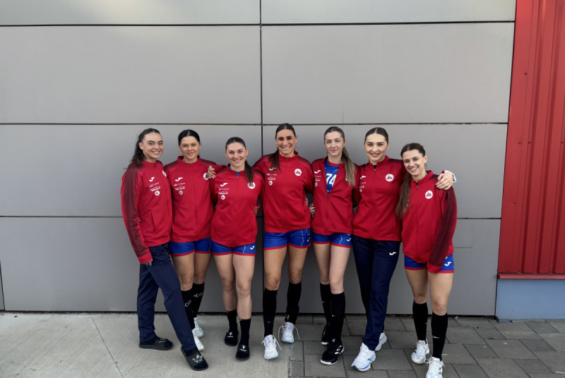 Reprezentácia Slovenska so sedmičkou hráčok Dusla !